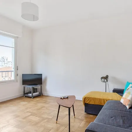 Liberation - Welkeys Apartment *